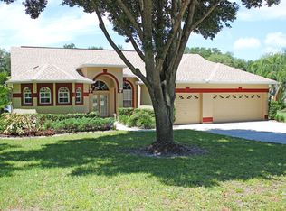 5153 Bernadette Dr, Zephyrhills, FL 33541