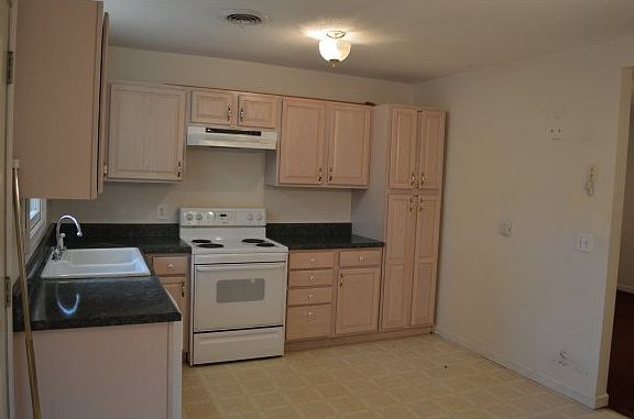 5th image of 112 Cade Dr