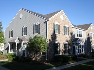 351 Springbrook Trl S, Oswego, IL 60543