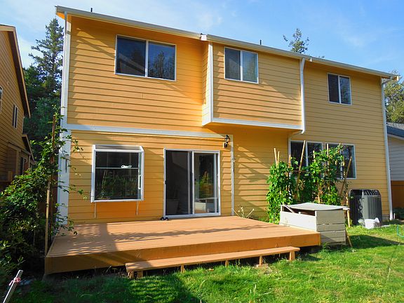 2nd image of 824 124th Street Ct E