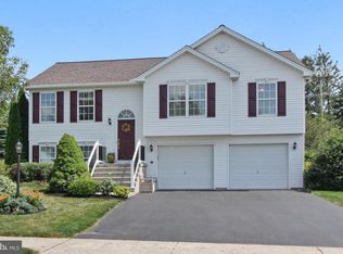1480 Huntley Ct, York, PA 17408