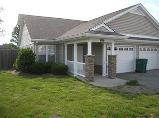 3727 Tuscany Valley Dr, Louisville, KY 40219