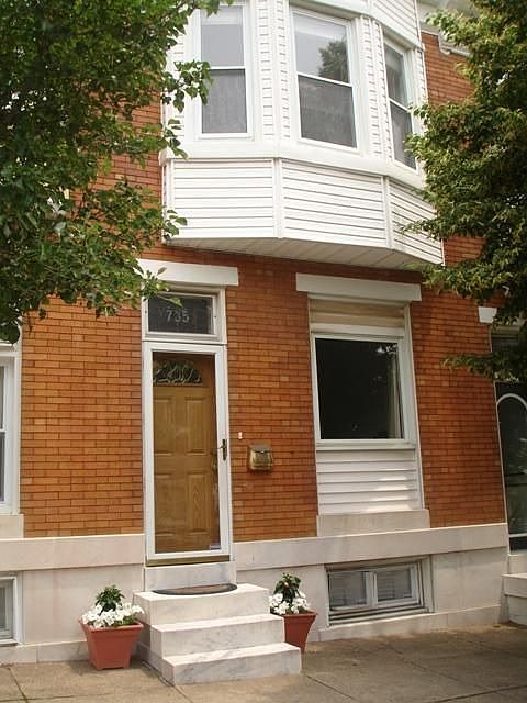 735 S Linwood