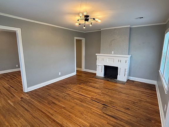 3rd image of 2837 E Admiral Pl