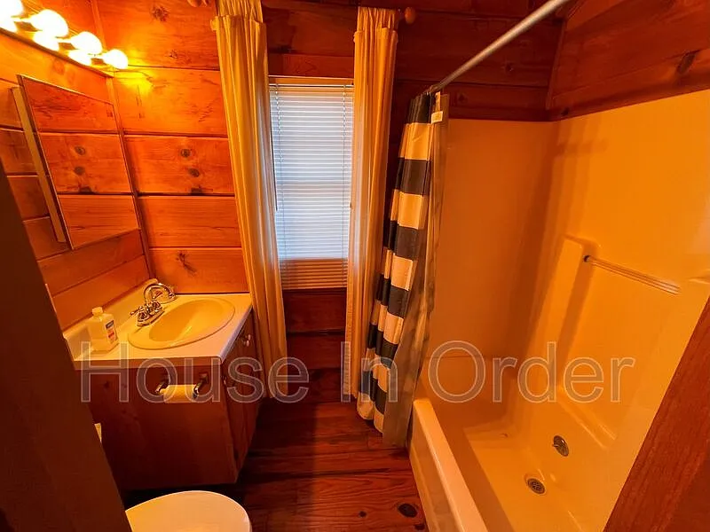 115 Crider Cir