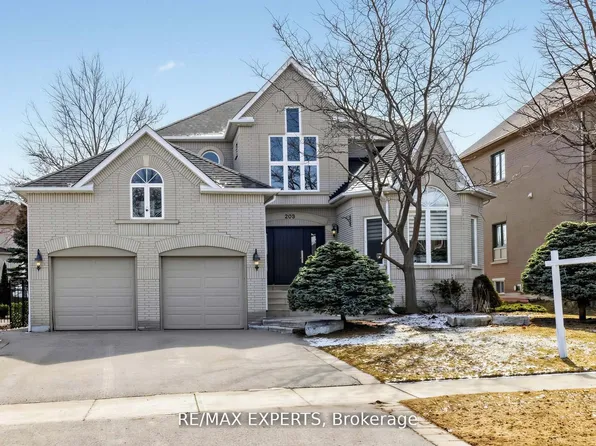 203 Thomson Creek Blvd, Vaughan, ON L4H 1H1