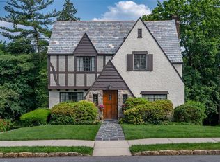 44 Parkview Dr, Bronxville, NY 10708