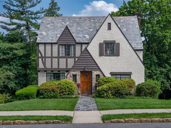 44 Parkview Drive, Bronxville, NY 10708