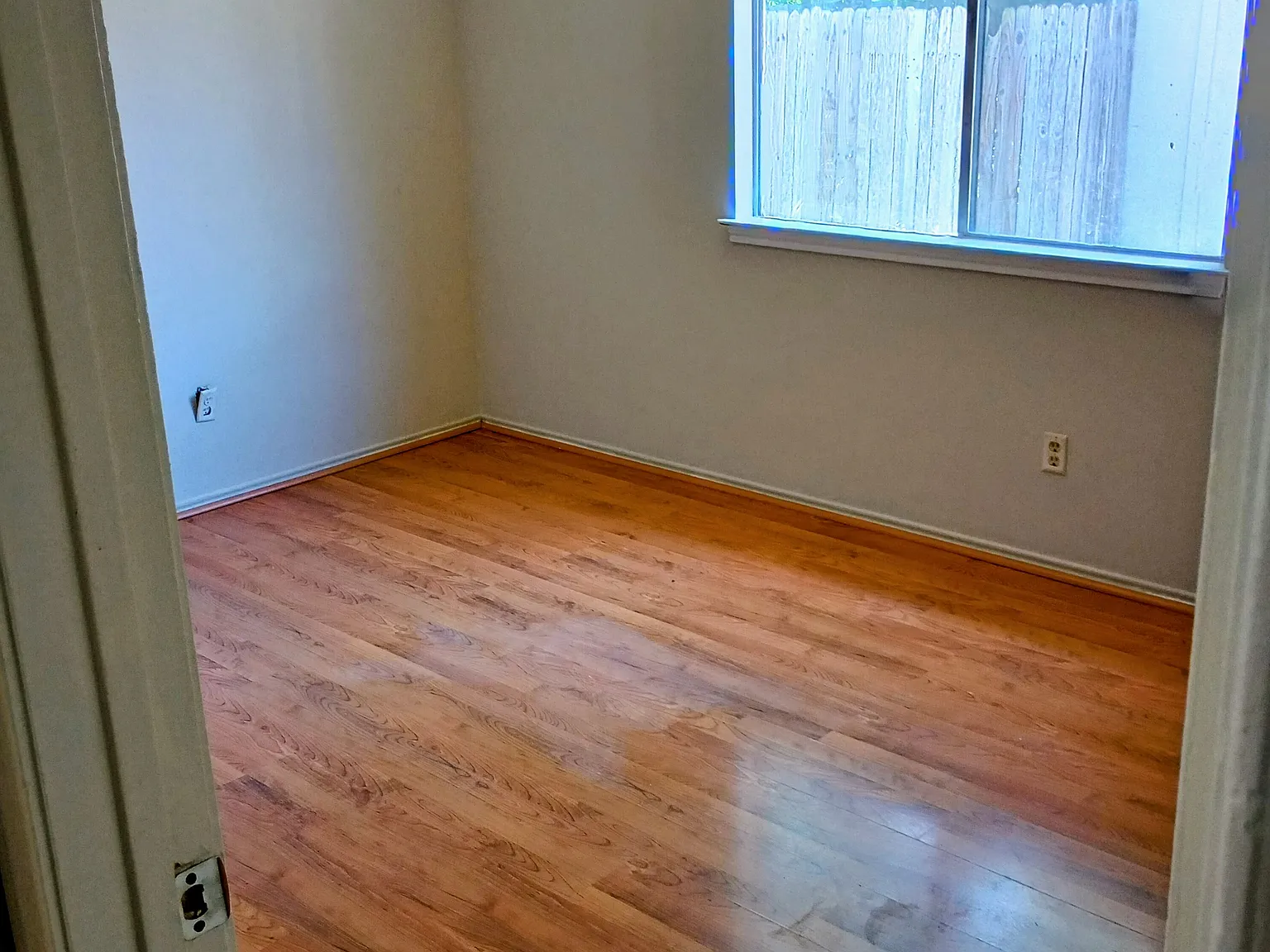 2 bed, 985 sqft, $1,400 — Photo 2