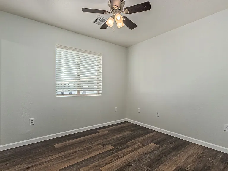 5112 N 17th Ave — Photo 26