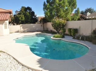 6121 Heather Mist Ln, Las Vegas, NV 89108