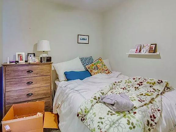 5th image of 91 Christopher St APT 3