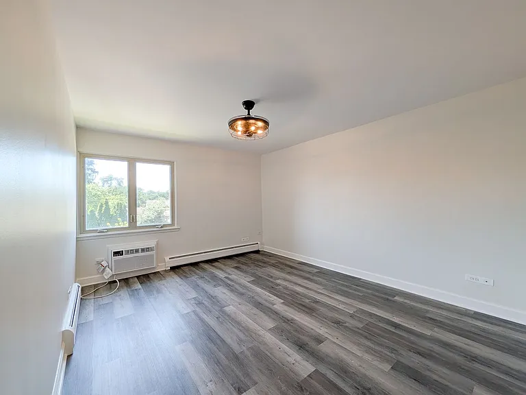 483 N Larch Ave #204W — Photo 13