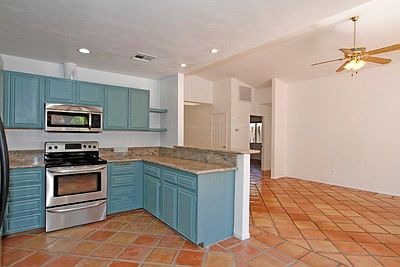 3rd image of 53980 Avenida Navarro