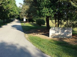 8635 Auburn Rdg, Martinsville, IN 46151