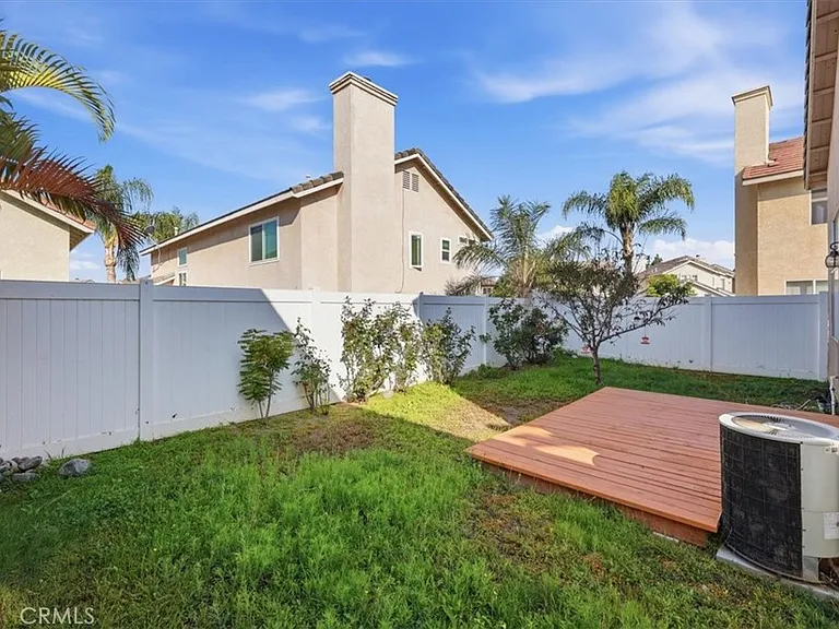930 Primrose Ln — Photo 27