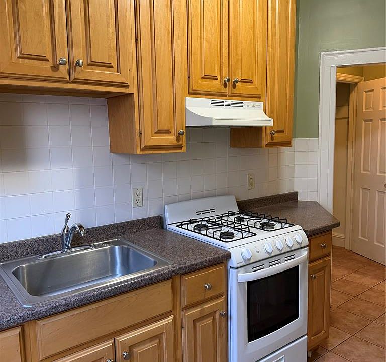 1st image of 322 Jericho Tpke Floor 2