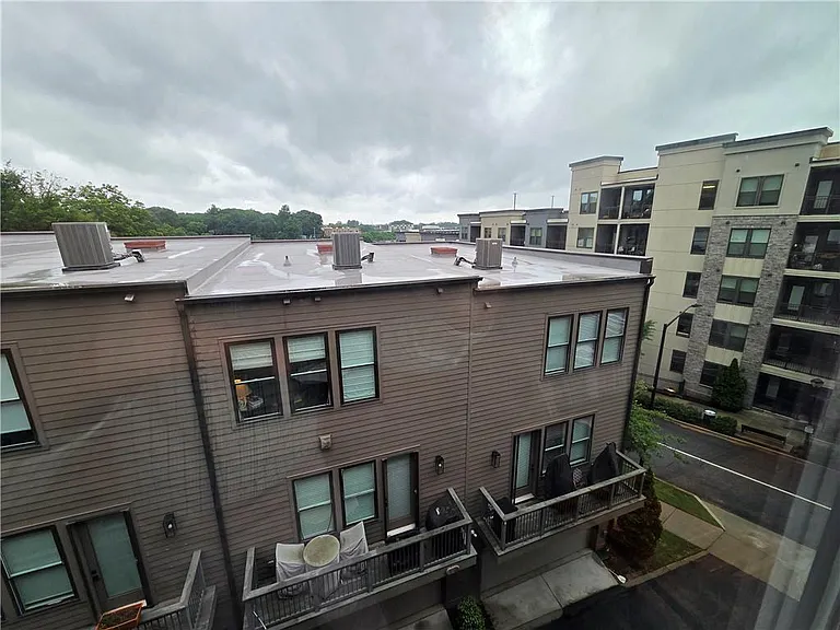318 Gibson St SE — Photo 51