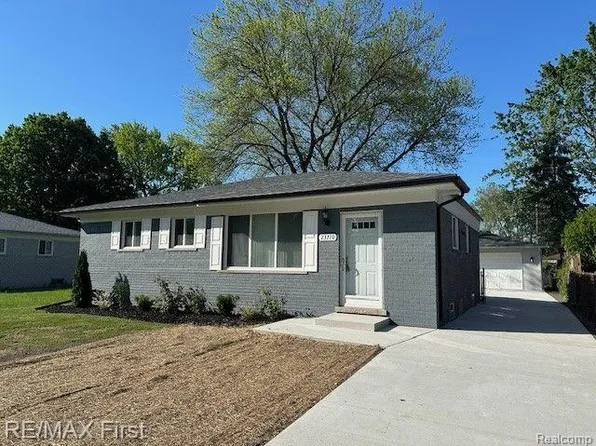 23710 Lakewood St, Saint Clair Shores, MI 48082