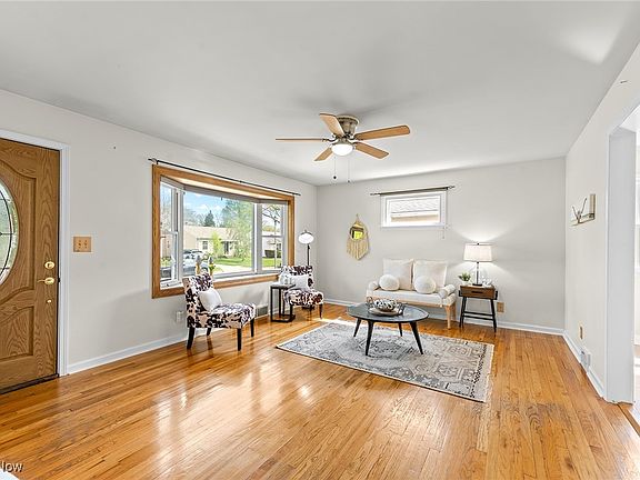 3rd image of 712 Alameda Ave