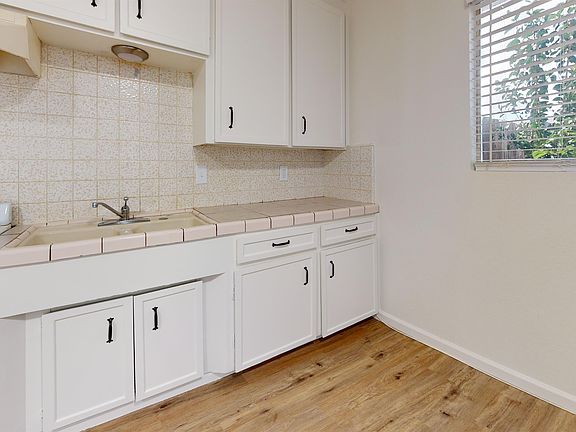 2nd image of 2092 Fogg Ave #15