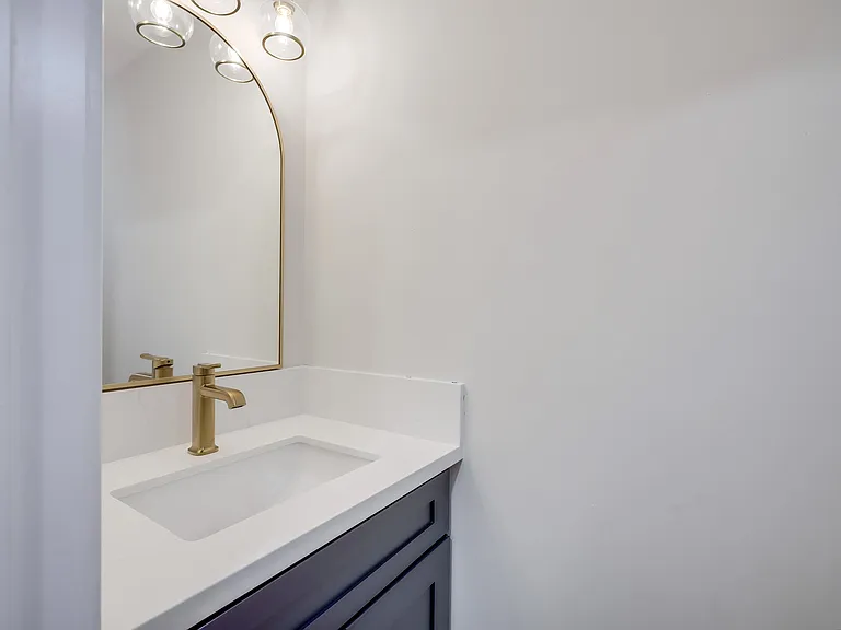 205 W Escalones #B — Photo 20