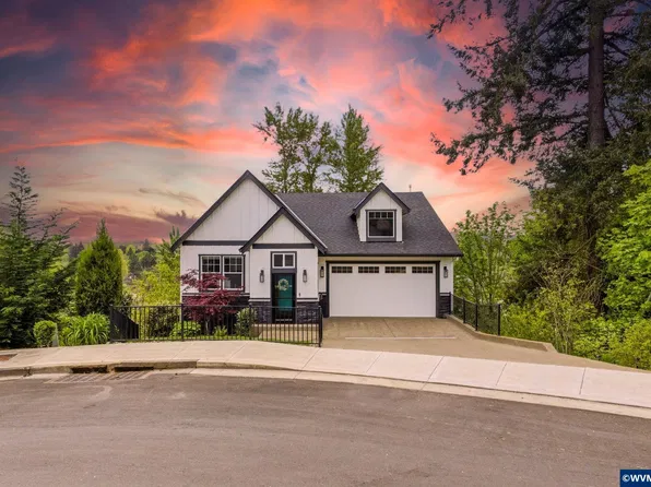 1372 Overview St NW, Salem, OR 97304