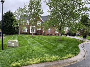 7007 Shadowrock Ct, Matthews, NC 28104