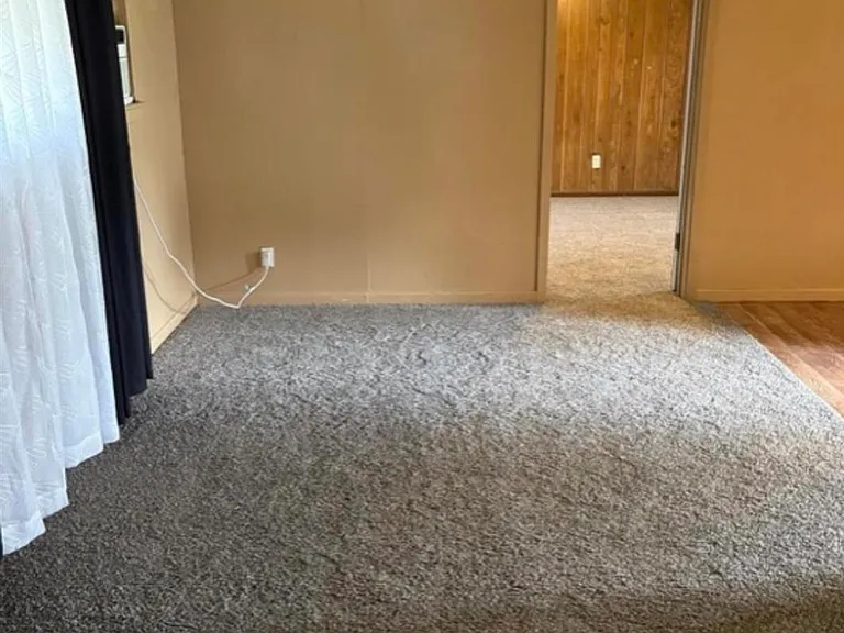 306 S Henrietta St — Photo 5
