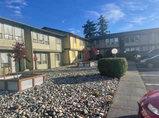 Park Place Condos (410 NE Izett St), Oak Harbor, WA 98277