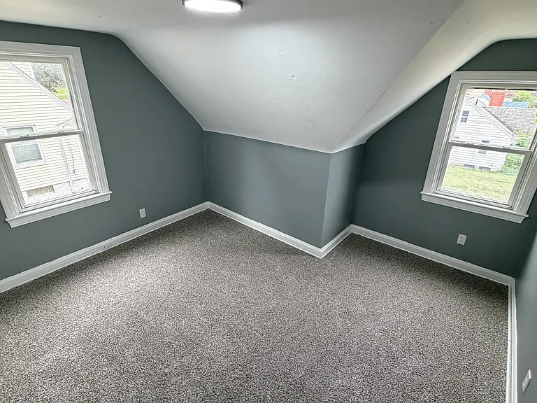 901 16th St NE — Photo 8