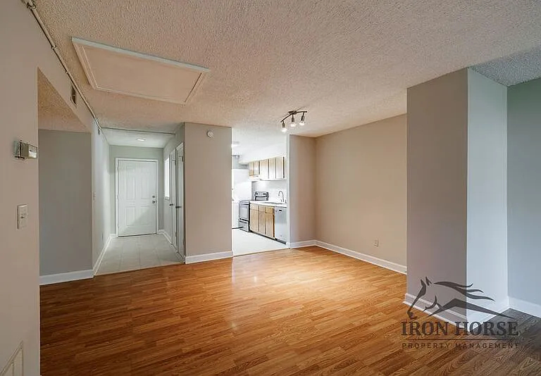 290 Appleby Dr #153 — Photo 5
