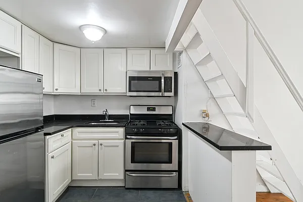 Rented by Voro NYC | media 11