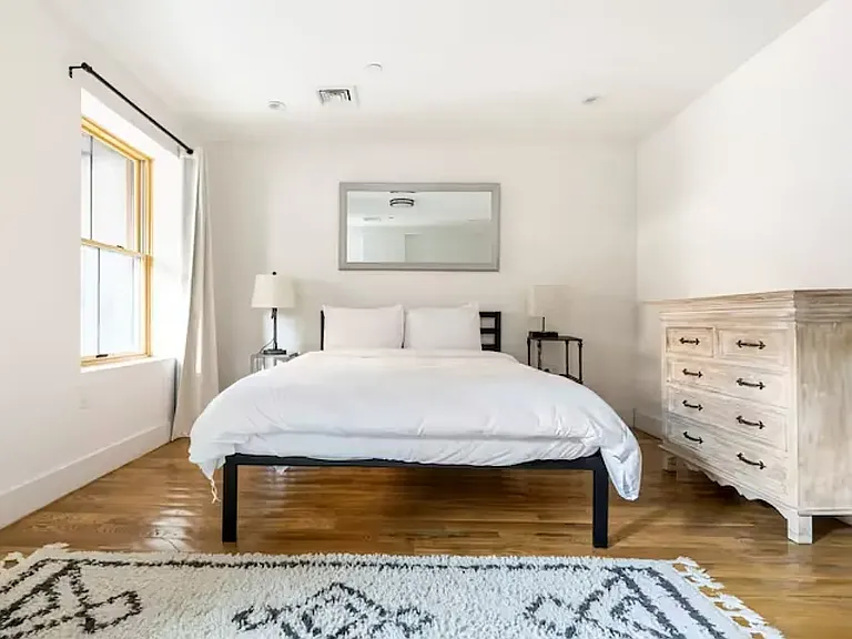 546 Monroe St #3 — Photo 5