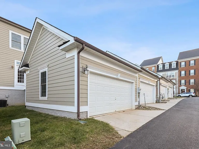 7307 Trappe St — Photo 25