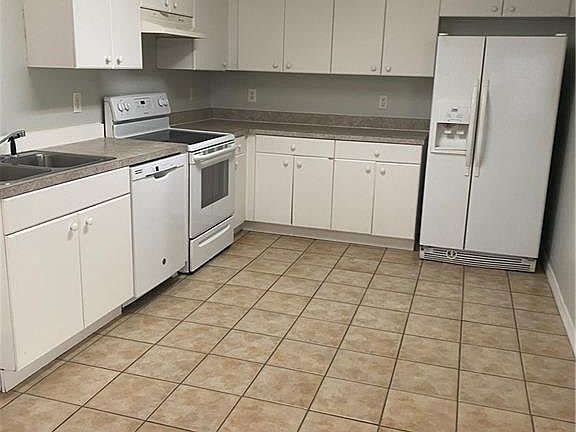 3rd image of 732 Ichabod Ave S