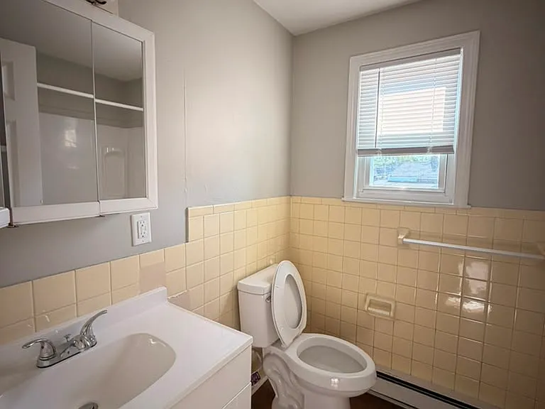 451 Main St #4A — Photo 3