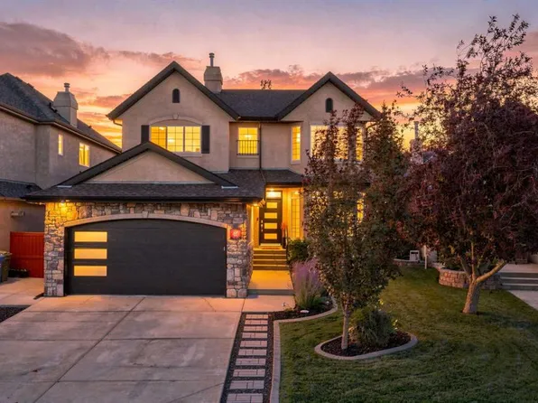 40 W Tuscany Glen Park NW, Calgary, AB T3L 2T7