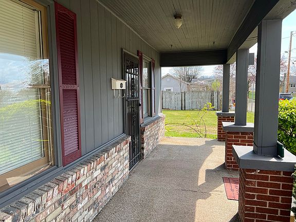3rd image of 2176 Steadman St
