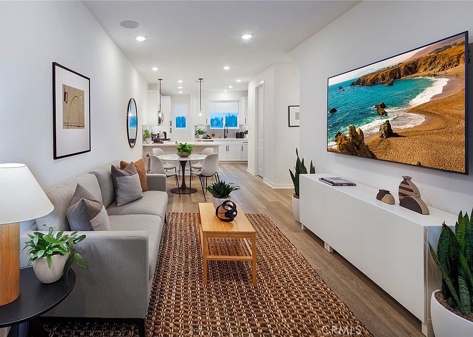 1st image of 947 N Divino Privado Unit 11