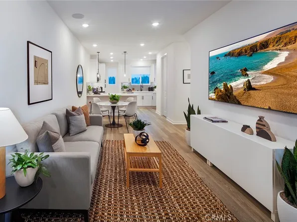 947 N Divino Privado Unit 11, Ontario, CA 91764