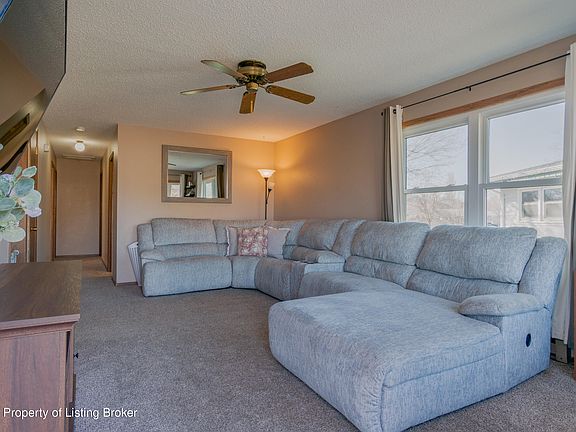 4th image of 840 Bighorn Dr