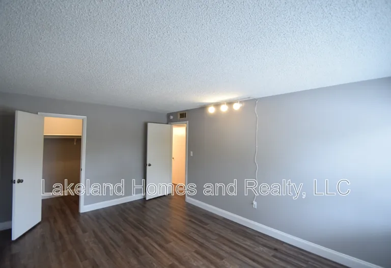 1005 S New York Ave #2 — Photo 14