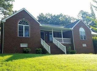 7284 Hill View Dr, Mechanicsville, VA 23111