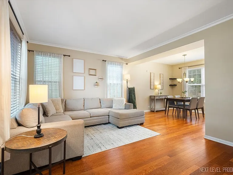 1677 Blackwell Ln — Photo 4