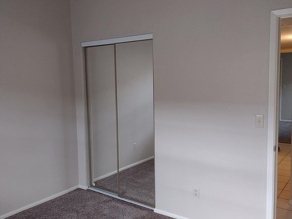 5th image of 8907 W Loma Ln