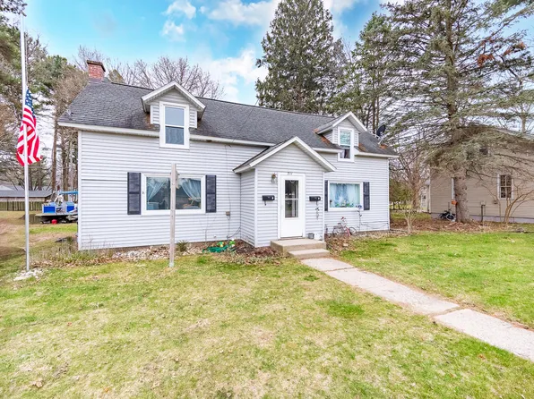 311 E Elliott St, Whitehall, MI 49461