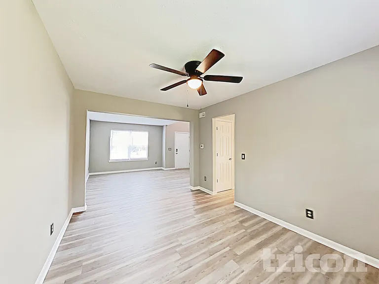 3210 Crestwell Dr — Photo 6
