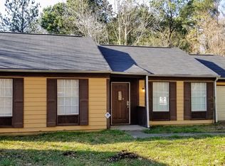 1196 Harvest Dale Ct, Stone Mountain, GA 30088