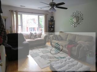 845 N Hoyne Ave #2, Chicago, IL 60622